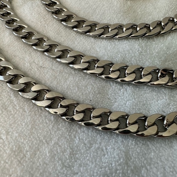Host Pick Silver 47 in Chain to Make Wallet with Chains. - Picture 2 of 2